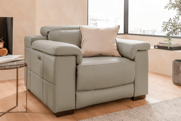 Leather Electric Recliner Armchair in Smaokey Taupe